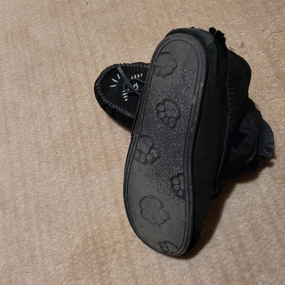 Size 7.5 - Black leather, lined moccasins with beadwork - Picture 3 of 8